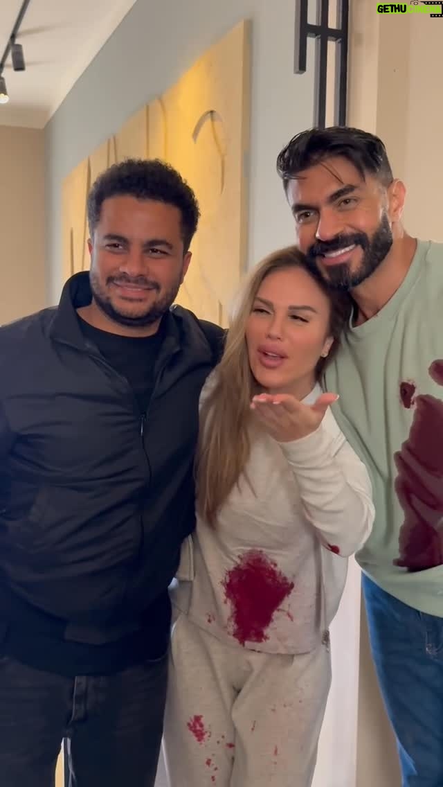 Nicole Saba - 119.2K Likes - رقية لا تمووووت😈👏🏻👏🏻🤣🤣🤣
#رقية_العسكري #روكا #وتقابل_حبيب #نيكول_سابا #nicolesaba
#كواليس #الحلقة_الاخيرة