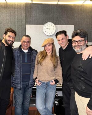 Nicole Saba Instagram - SOON New Mini Album🎵💪🏻Stay tuned💥💣

#nicolesaba #نيكول_سابا #music #newhits