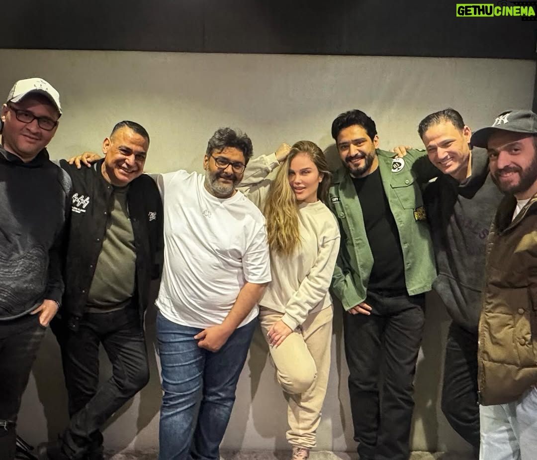 Nicole Saba - 67K Likes - احنا عاملين"دوشة" 😉🎵
استنونا في حاجة روشة👍🏻🔥
#dawsha #soon #nicolesaba #نيكول_سابا #رقية_العسكري #دوشة #new #hit