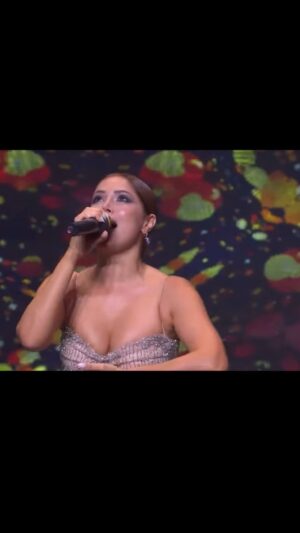 Nigar Jamal Instagram - Aygün xanimin en sevdiyiniz mahni hansidir? ♥️ @ictimaitv.official @aygun_kazimova @afaqgenceliresmi