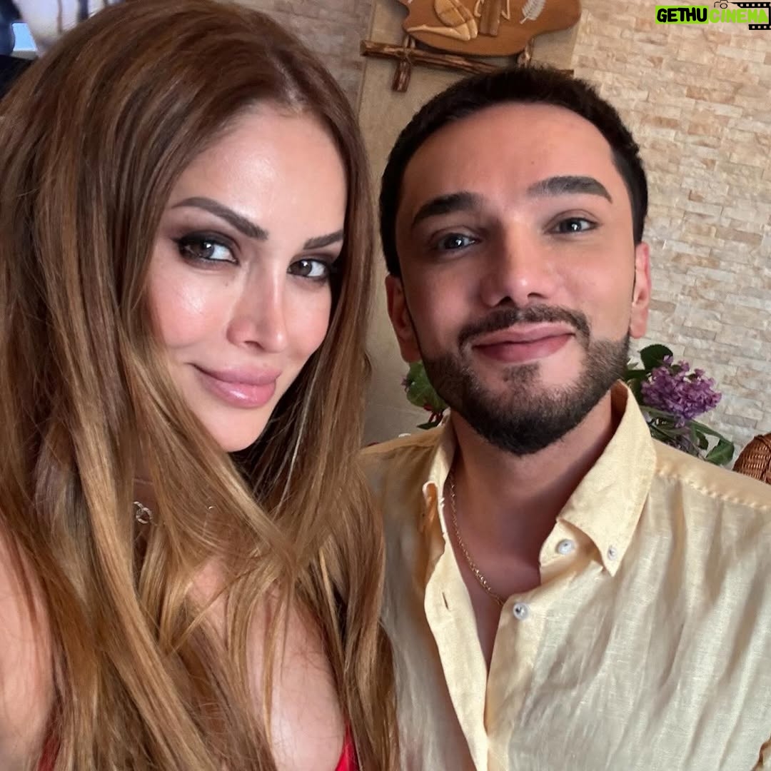Nigar Jamal - 12.3K Likes - ♥️🥰😘 Gözəl sənətkarımız @faiqagayev mənim əzizlərim @vafaisazadeh @dilarakazimova xoş gəlmişsiniz!!!♥️🥳😘