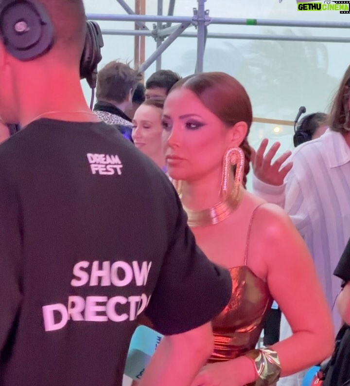 Nigar Jamal - 9.9K Likes - DREAMFEST…Day 5… @seabreezeresortbaku @dream.musicfest 

Hair and makeup @ayshenagakishiyeva 
Dress by @suerte_atelier