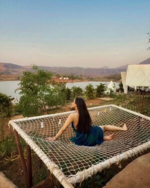 Nikkesha Rangwala Instagram - Leave nothing but footprints, take nothing but memories. 

Glamping  is my therapy @theblue_bella 

@iamjinisaab @clickkaari @sugrimsurindra @mohaniebudhram @chandansinghhairartist 

#glamping #lonavala #friendslikefamily❤️