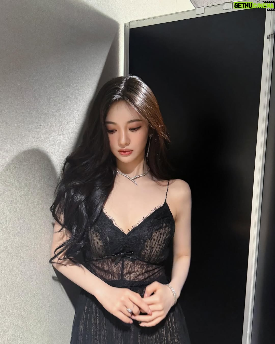 Ningning - 2.7 Million Likes - -