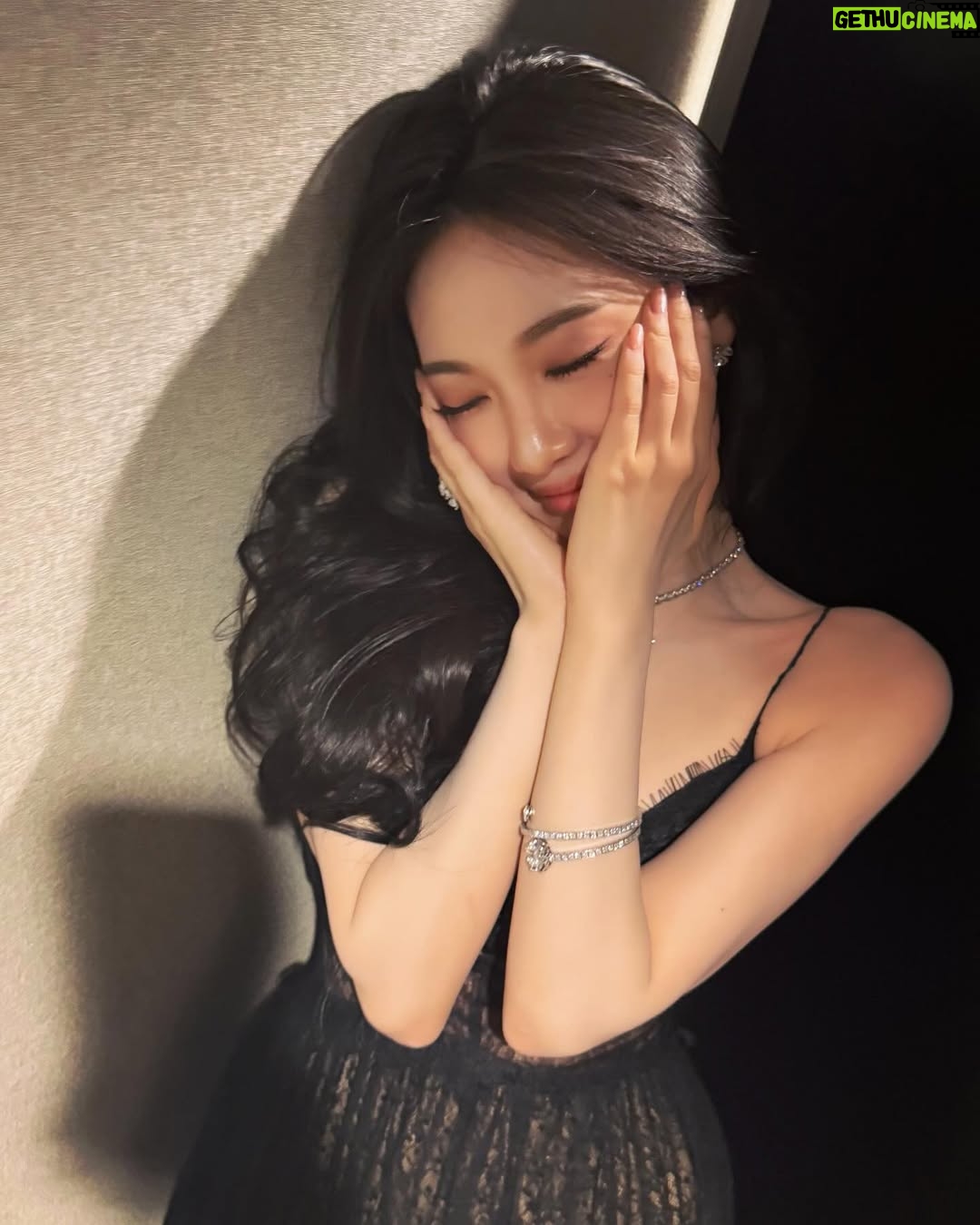 Ningning - 2.7 Million Likes - -