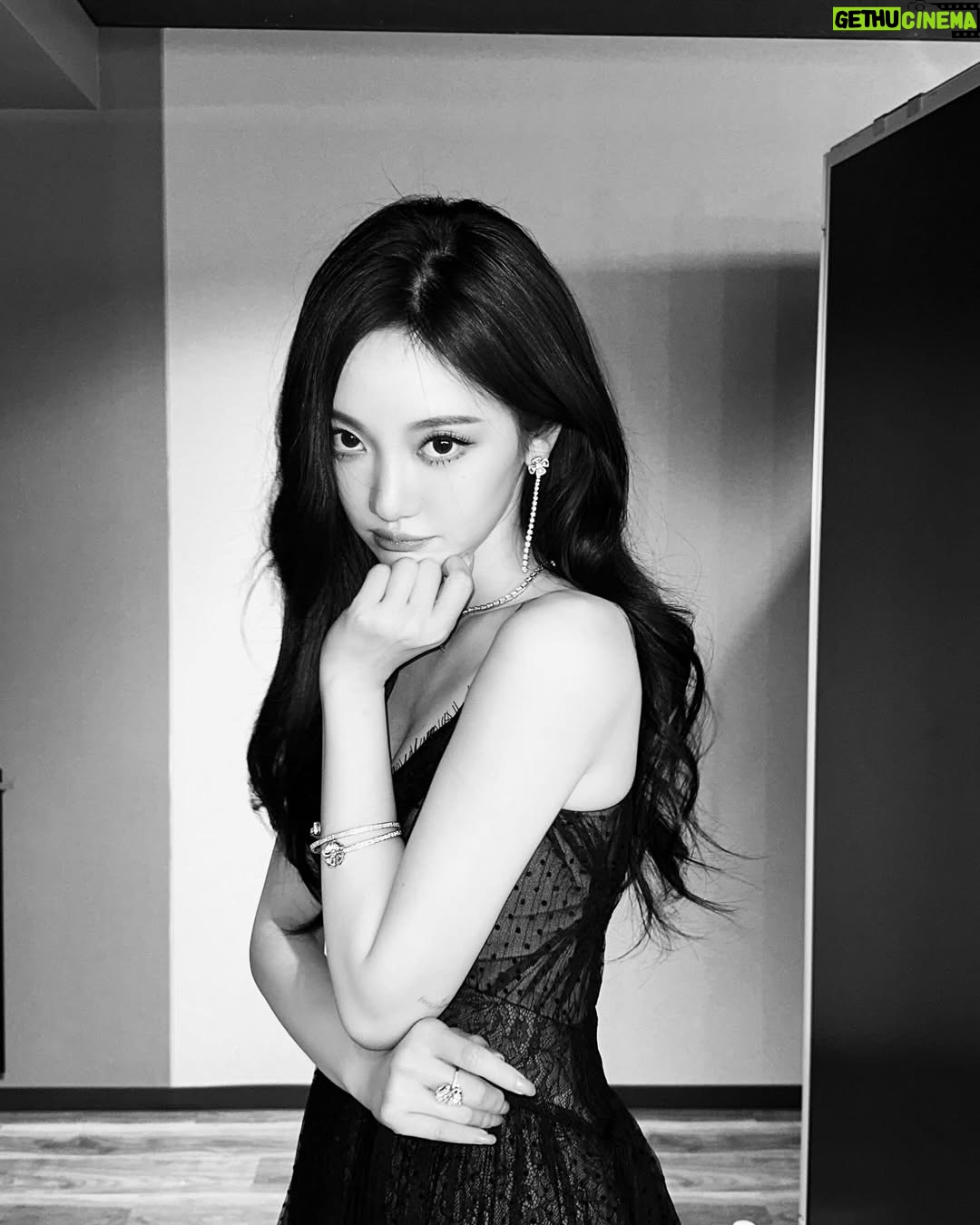 Ningning - 2.7 Million Likes - -