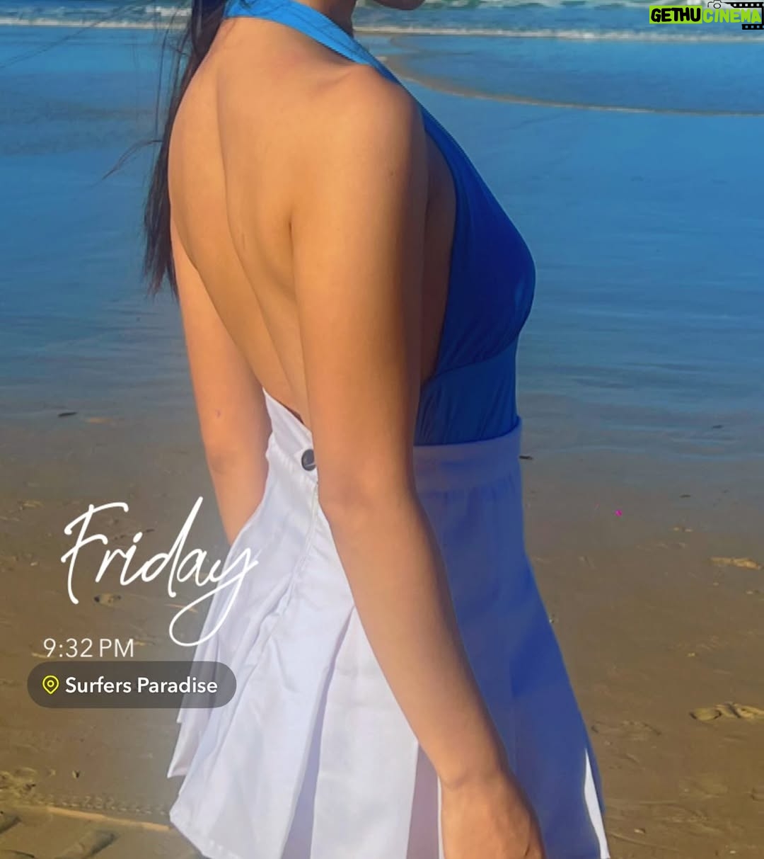 Nirisha Basnett - 5.7K Likes - 🇦🇺Gold Coast Magic ✨golden shores, blue waves, & sunny sunshine bliss 💛🤍💙
🏖️