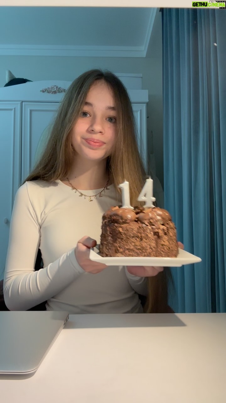 Nisa Sofiya Aksongur - 12.5K Likes - Just turned 14🎂

#nisasofiya #birthday #fourteen