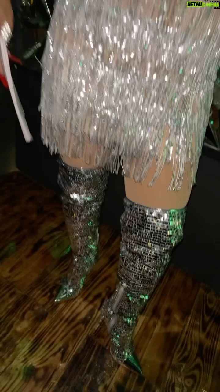 Niurka Marcos - 19.1K Likes - 🌹🌹🌹 BELLA NOCHE MI GENTE LINDA 🌹🌹🌹 una sonrisa a la vida es muestra de gratitud♥️♥️♥️