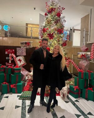 Niurka Marcos Instagram - ✨Feliz Navidad 🎄 ⭐️ Amor, Paz, Prosperidad y mucha mucha Salud 🫶🏻 y Gracias a Todos por sus Buenos deseos y mensajes de Amor ❣️💯 @niurka.oficial