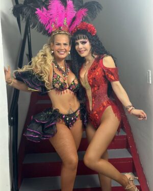 Niurka Marcos Instagram - 🌹🌹🌹 amiga hermosa eres un bello ángel♥️♥️♥️@maribelguardia
