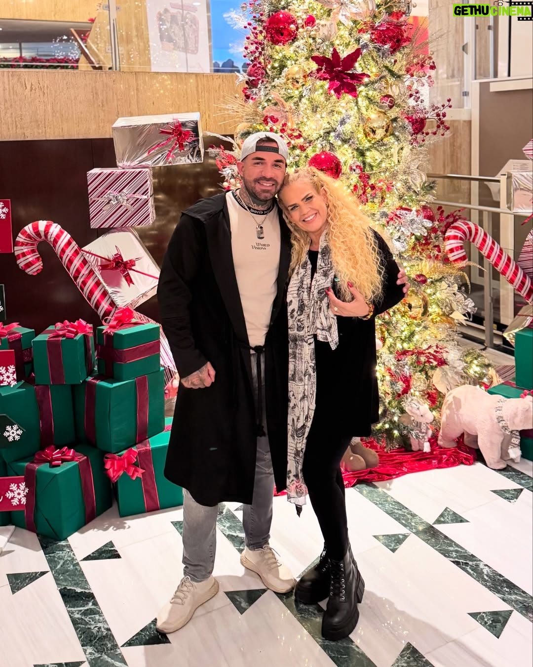 Niurka Marcos - 52.4K Likes - 🎄La Navidad en Familia es la Base de la Felicidad Hacia el Éxito ✨⭐️❤️🔥❣️ @niurka.oficial