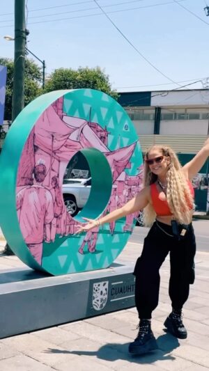 Niurka Marcos Instagram - Mama Niu de visita por el maravilloso barrio de #Tepito 💓