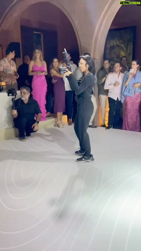 Niurka Marcos - 16.4K Likes - ♥️♥️♥️ la novia bailando con su papá🌹🌹🌹