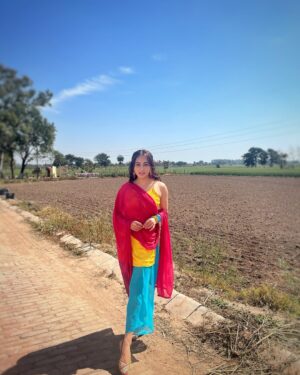Niyati Fatnani Instagram - Ennu kehende aa VIBE when in Punjab🥁