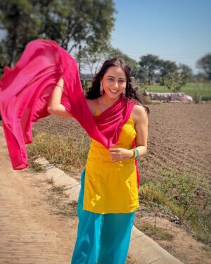Niyati Fatnani Instagram - Ennu kehende aa VIBE when in Punjab🥁