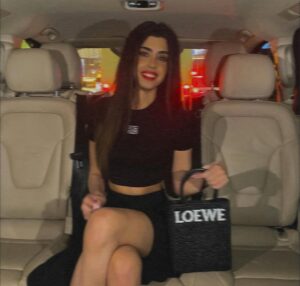 Noor Taher Instagram - loewe u and leave u🌹 @loewe