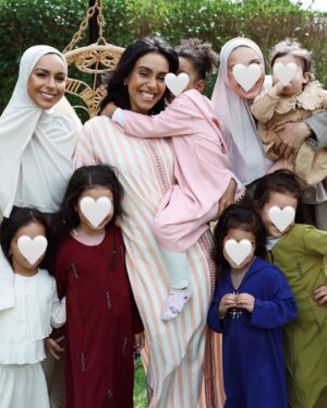 Nora Gharib Instagram - EID MUBARAAAAAK! Dankbaar voor mijn familie en vrienden🤲🏽😭🤍