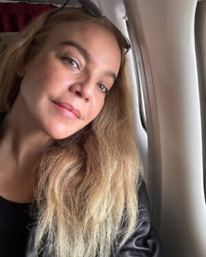 Noufissa Benchehida Instagram - شكراً على حضوركوم فحياتي. كنبغيكوم بزاف #🌹