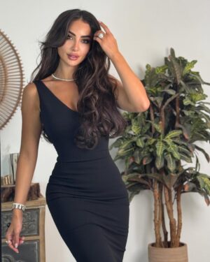 Nour AlGhandour Instagram - 🖤🖤