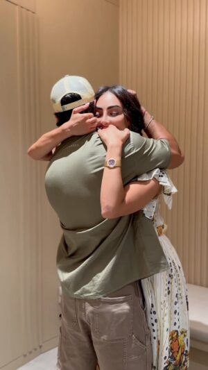 Nour AlGhandour Instagram - أنت الرفيقُ المختلف 
الناسُ ناس 
إنما انت الـكتف 

♥️