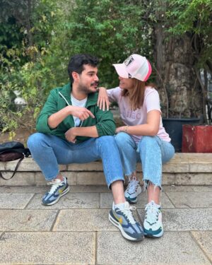 Nour Ali Instagram - .
نوارة عمري 🫶

رفيقة الدراسة و الأحلام و الأيام بحلوها و بمرها 🌻🤍

ألف مبروك نجاحك و طاقتك الحلوة و اللي جاية اكبر واحلى 🤍🤍

@nourali.official 

#syria #actor #actress #nour_ali #khaled_shbat #نور_علي #خالد_شباط #لعبة_حب