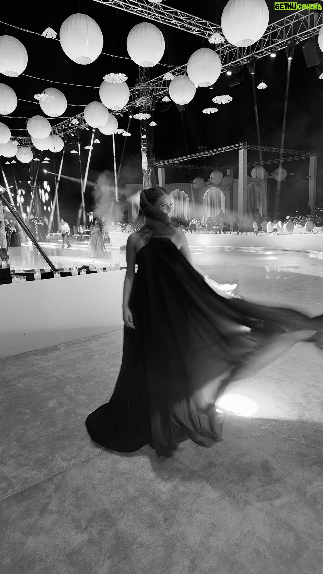 Nour Ali - 272K Likes - About last night 🖤
👗 @fouadkhouryhautecouture
Thank u my talented friend 😍🖤
Thank u @zeen_alashkar_makeup 🤍
Hair @yousef_a_hamoud 🤍