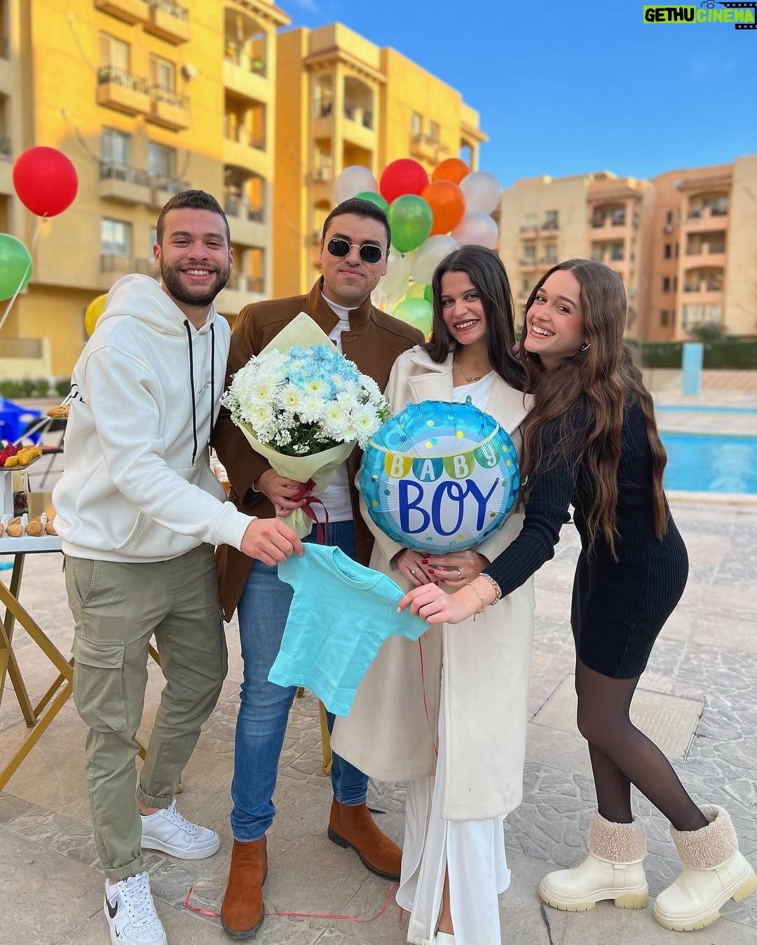 Nour Ehab - 304.8K Likes - It’s a BOY! 💙
انا هبقى خالتوووو 🙈😂