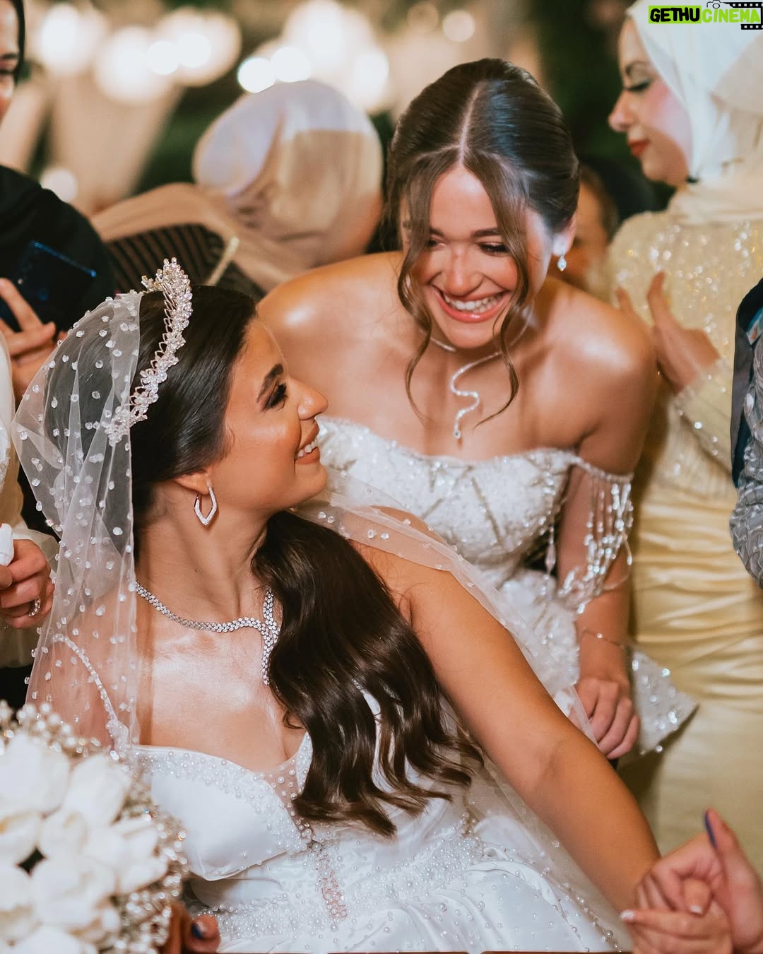 Nour Ehab - 247K Likes - SISTER OF THE PRETTIEST BRIDE! 👰♀️
Dress @ahmedmoghazyfd
Hair @alfredandmina
Jewelry @diamond.zone
Makeup @mai_elbahey
Photo by @snapstudios.eg