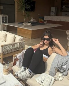 Actress Nourine Abouseada HD Photos and Wallpapers April 2025