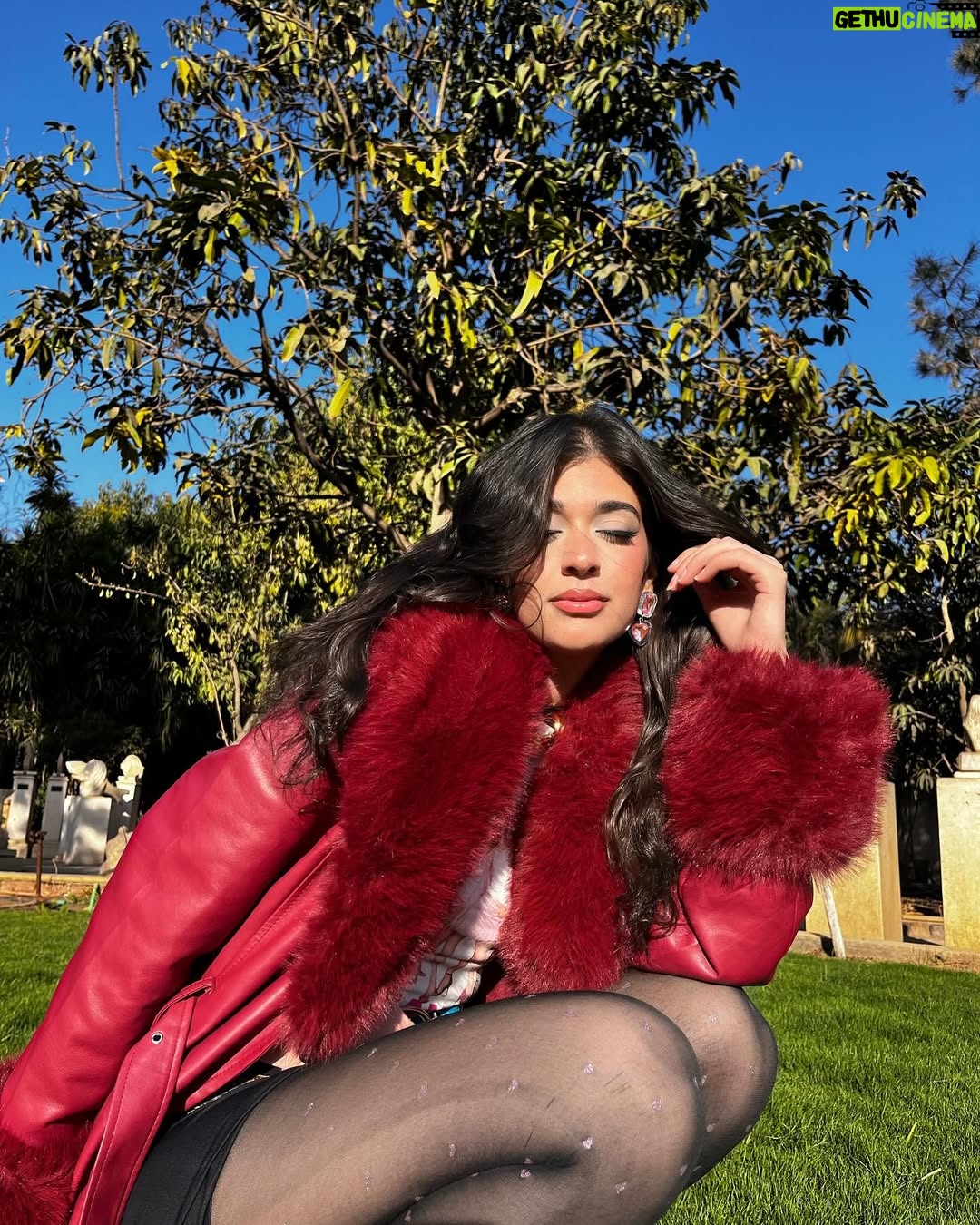 Nourine Abouseada - 21.4K Likes - Valentine’s Day 6PM ? 🎵
@makeupby.ritaantoine