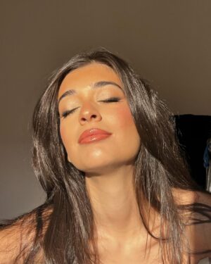 Nourine Abouseada Instagram - The make up 😩💖😩💖😩💖
@makeupby.ritaantoine