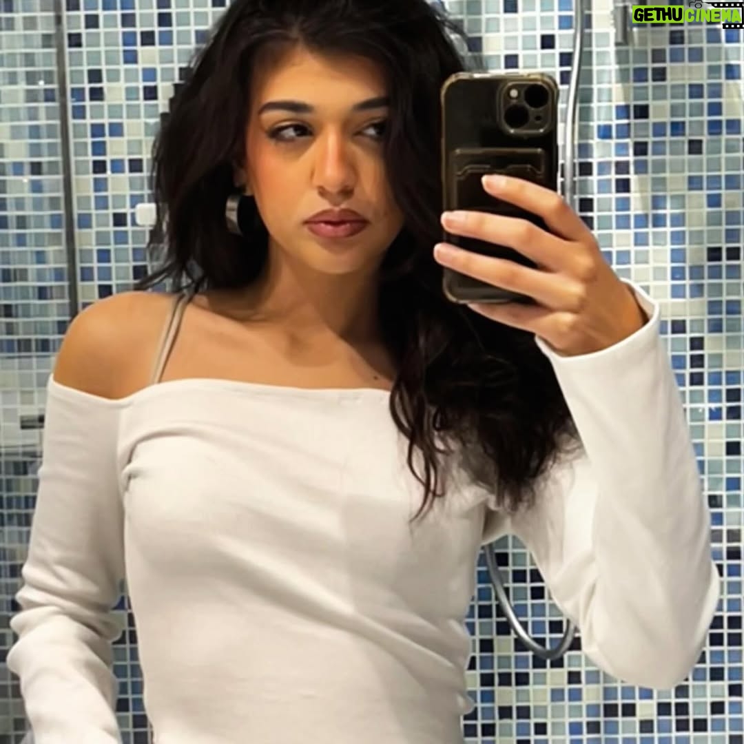 Nourine Abouseada - 20.1K Likes - 8 am mirror selfies, @makeupby.ritaantoine 4ever !