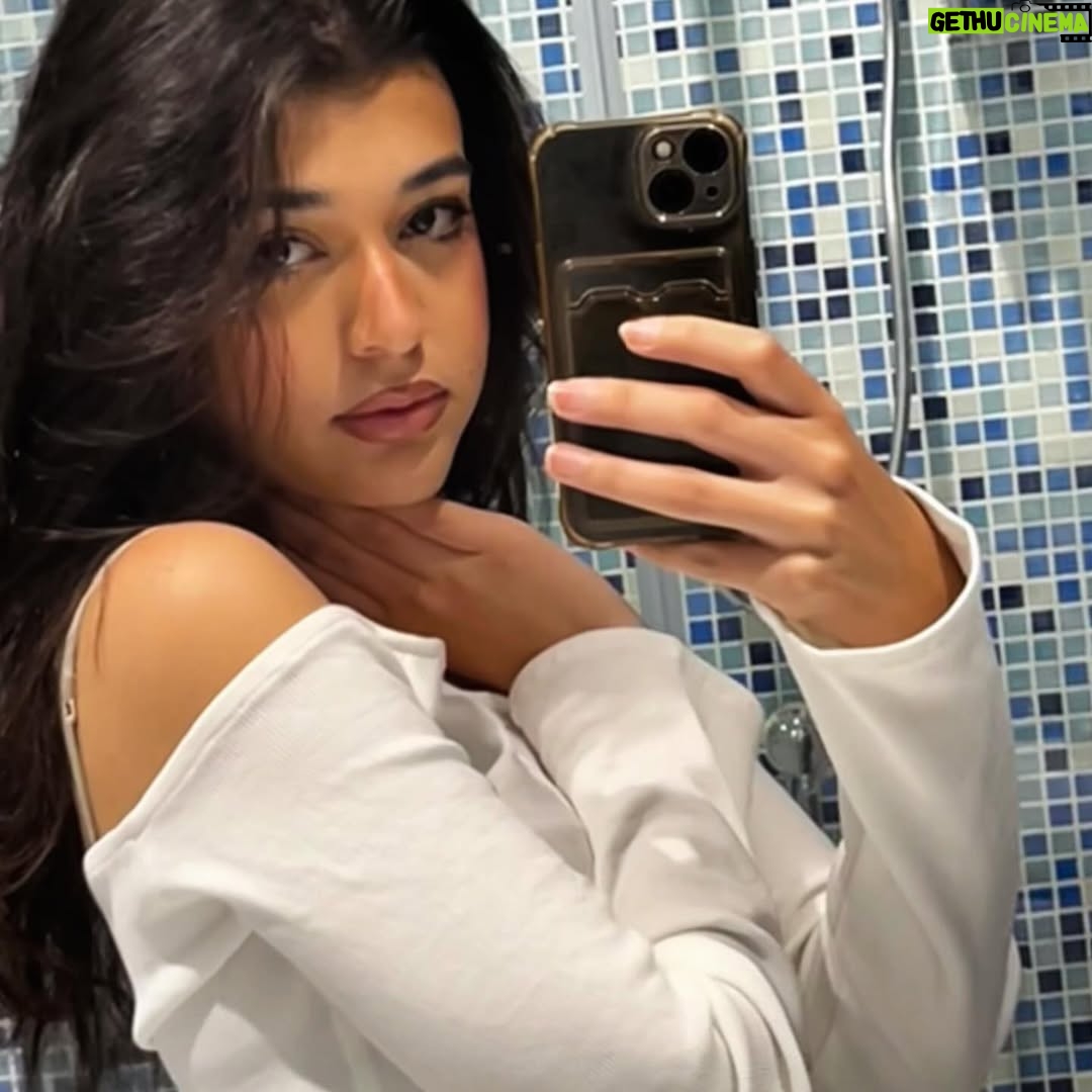 Nourine Abouseada - 20.1K Likes - 8 am mirror selfies, @makeupby.ritaantoine 4ever !