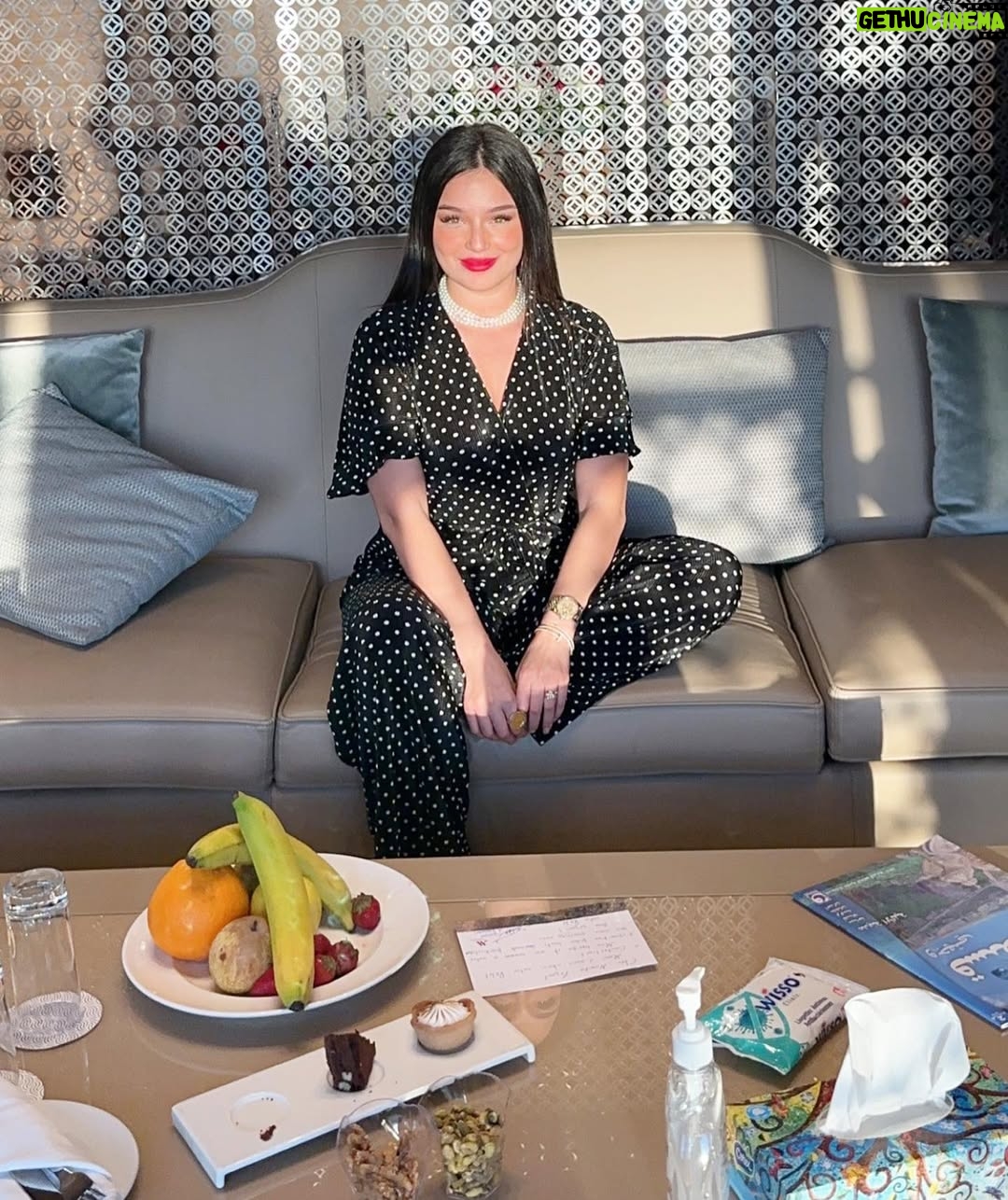 Numidia Lezoul - 322.6K Likes - Numidia tu fais quoi dans la vie ? POV : JE BRILLE 💫⚡️✨⭐️ ps pardonnez mon lipstick 💄 je suis nulle en ça lol