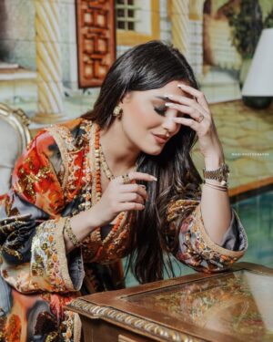 Numidia Lezoul Instagram - 🇩🇿♥️ #algerianhistory #algeriancaftan #khawakhawa ❤️ #vivelapaix