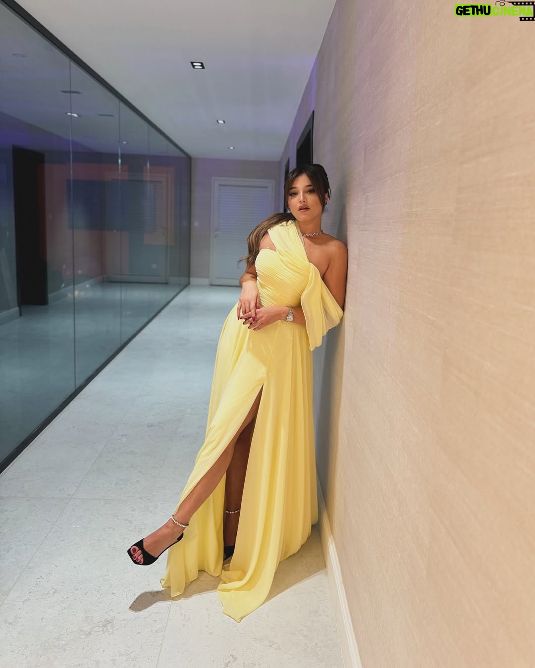 Numidia Lezoul - 276.7K Likes - 💛