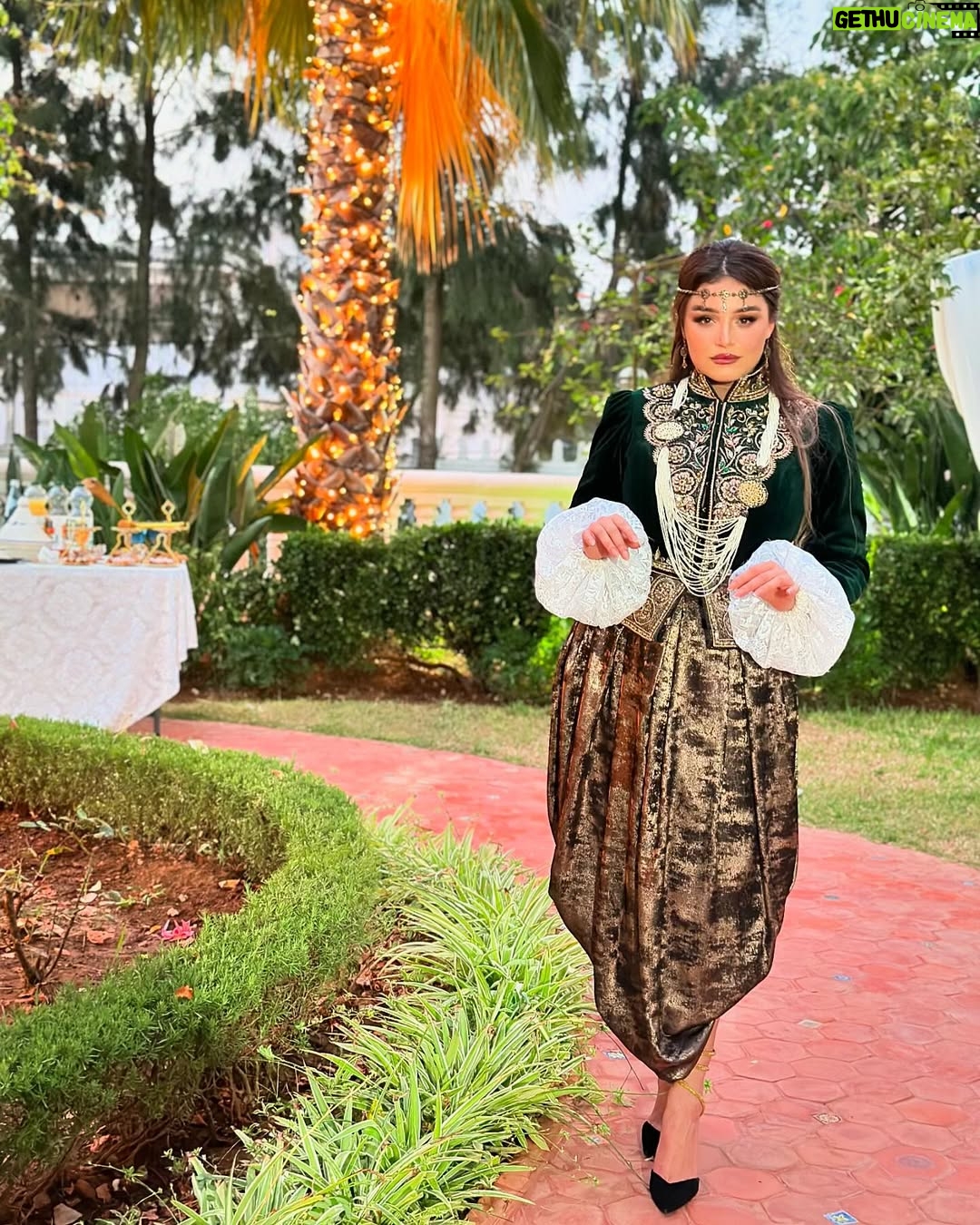 Numidia Lezoul - 226.5K Likes - Algérienne on t’a dit ! 🇩🇿🫡
Spécial karakou by @louzri_malika
Mise en beauté by @beauty.code.officiel
Bijoux typiquement algériens by @layan_accessories_majd_abdhadi