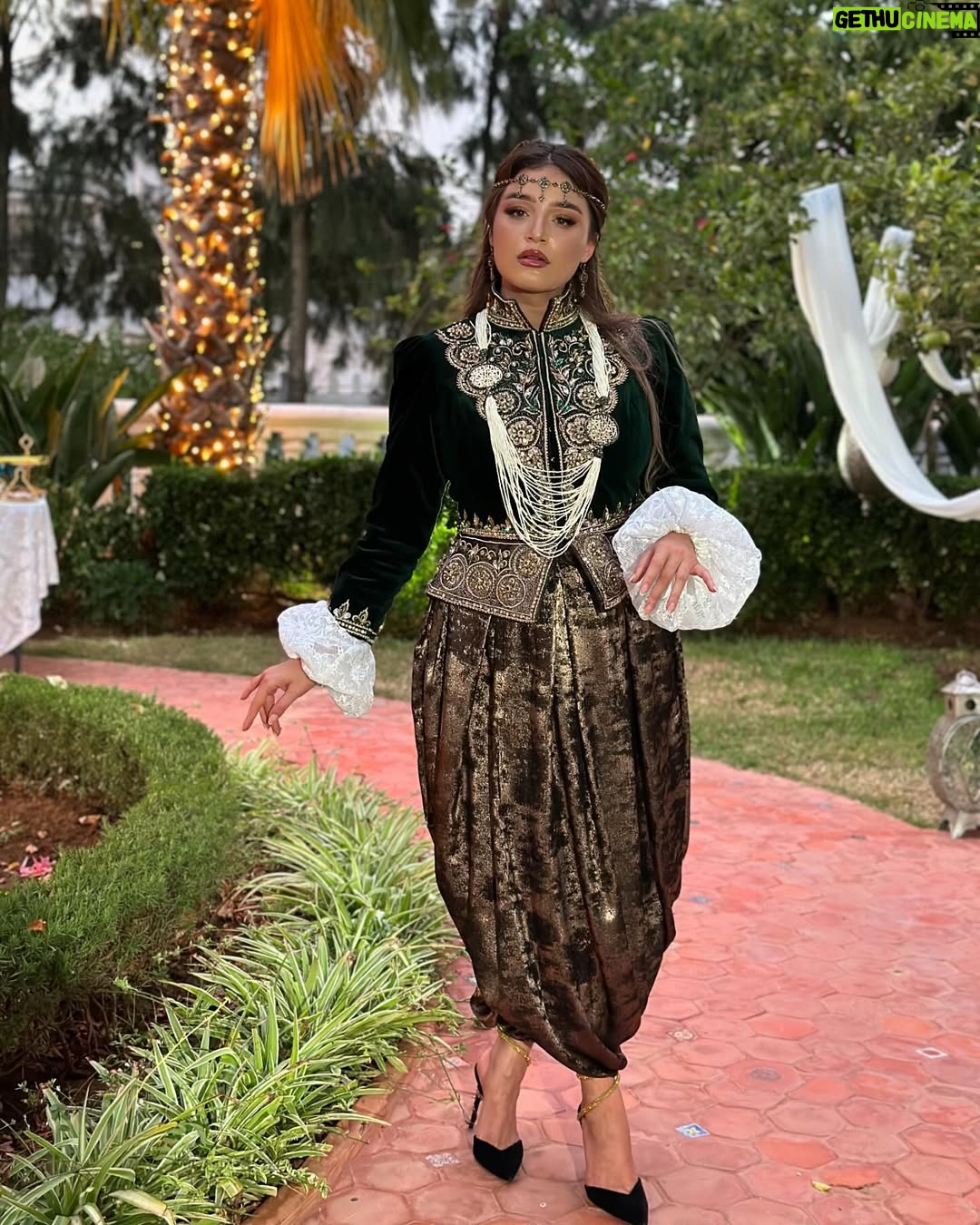 Numidia Lezoul - 226.5K Likes - Algérienne on t’a dit ! 🇩🇿🫡
Spécial karakou by @louzri_malika
Mise en beauté by @beauty.code.officiel
Bijoux typiquement algériens by @layan_accessories_majd_abdhadi