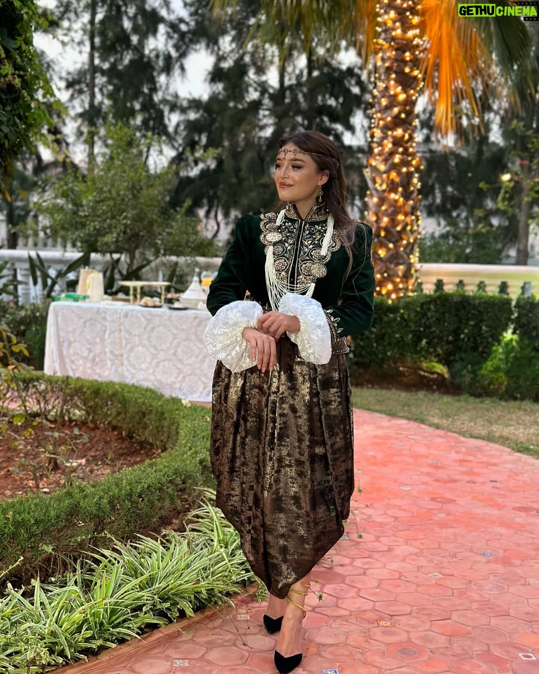 Numidia Lezoul - 226.5K Likes - Algérienne on t’a dit ! 🇩🇿🫡
Spécial karakou by @louzri_malika
Mise en beauté by @beauty.code.officiel
Bijoux typiquement algériens by @layan_accessories_majd_abdhadi