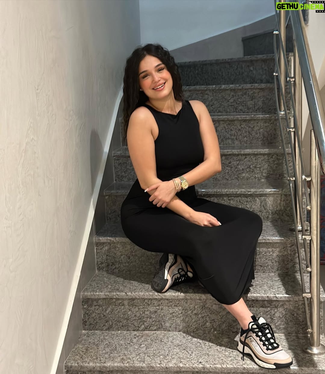 Numidia Lezoul - 365.1K Likes - Je n’ai rien d’autre qu’à vous dire je vous aimes 7 millions de fois ! جدكم ❤️❤️❤️❤️❤️ 1234567