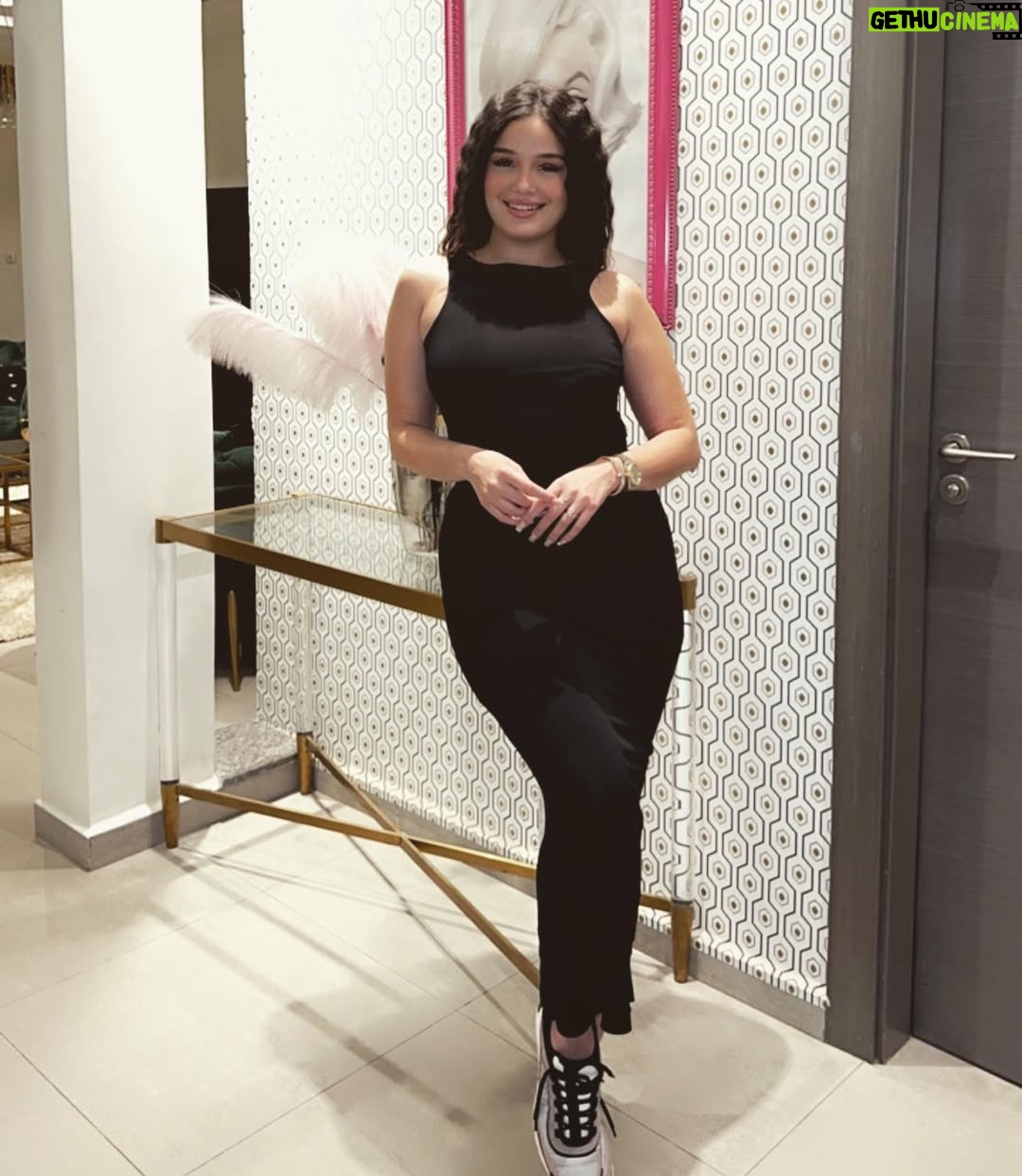 Numidia Lezoul - 365.1K Likes - Je n’ai rien d’autre qu’à vous dire je vous aimes 7 millions de fois ! جدكم ❤️❤️❤️❤️❤️ 1234567