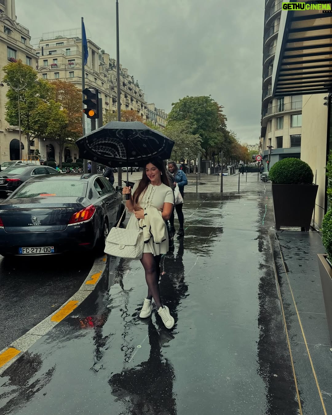 Numidia Lezoul - 237.2K Likes - Paris White 🤍