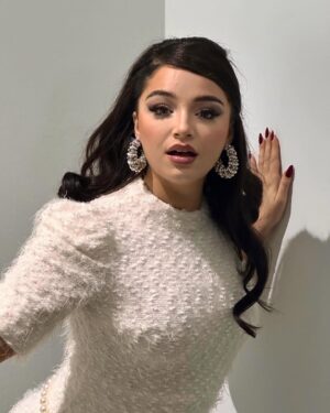 Numidia Lezoul Instagram - Je suis un papillon 🦋