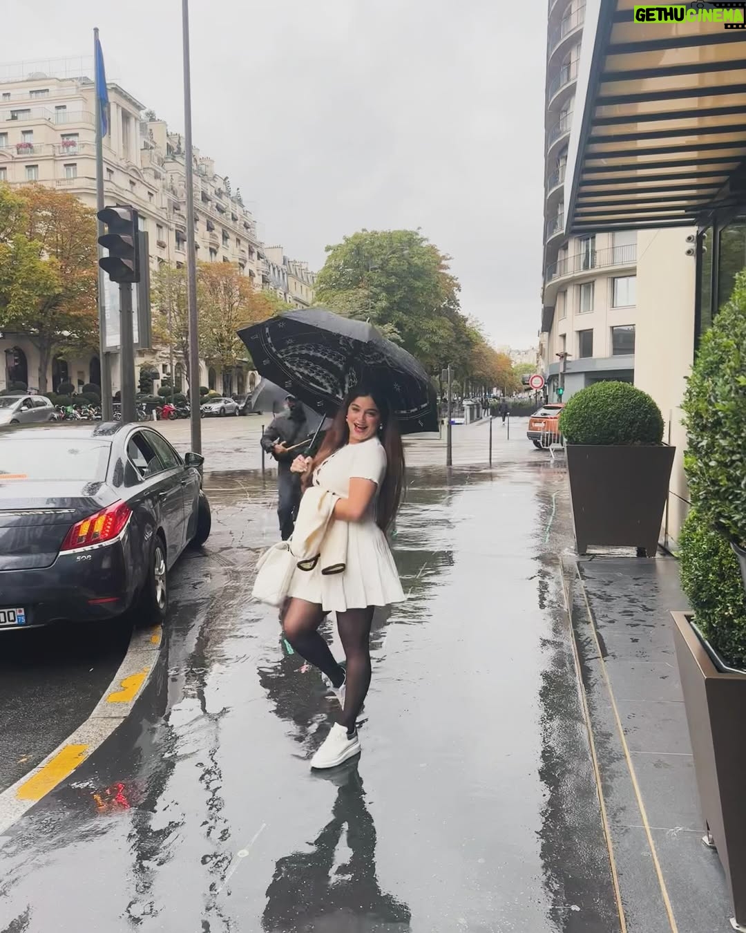 Numidia Lezoul - 237.2K Likes - Paris White 🤍
