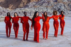 Numidia Lezoul Instagram - حي عليا ! 🖤 disponible le 7 juillet sur toutes vos plateformes .