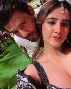 Nupur Sanon Instagram - ‘Cause it’s my favourite boy’s birthday! 🦁♥️

Swipe for two goofs🤭 @stebinben 

#BirthdayPost #SB