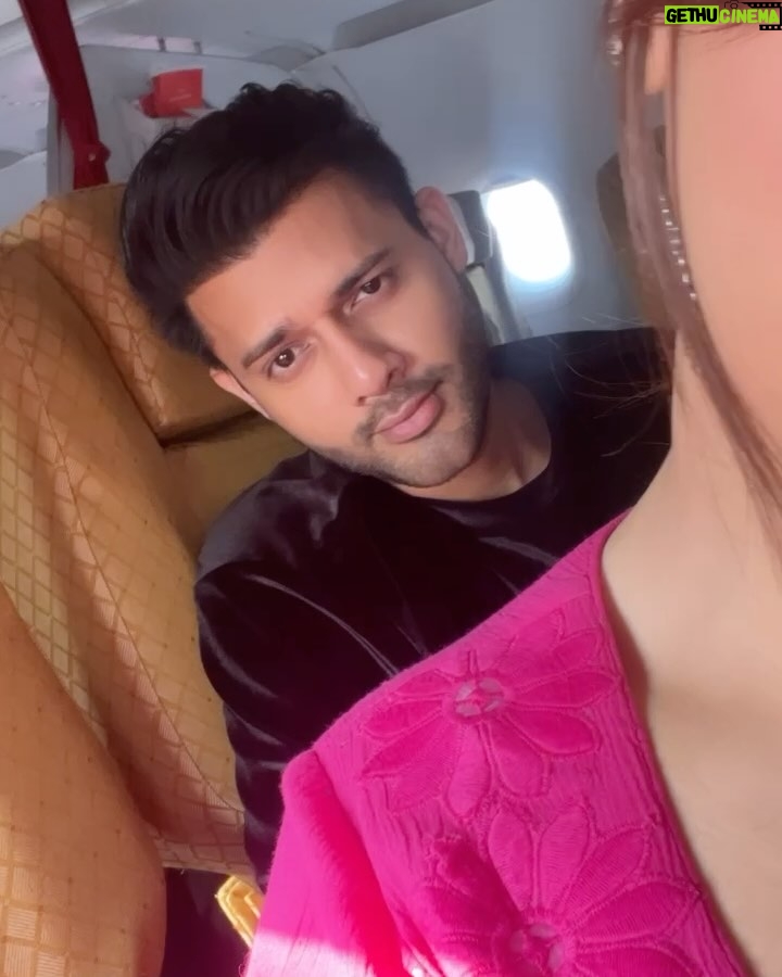 Nupur Sanon - 387.8K Likes - ‘Cause it’s my favourite boy’s birthday! 🦁♥️
Swipe for two goofs🤭 @stebinben
#BirthdayPost #SB