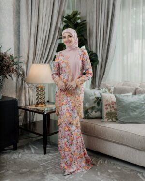 Nur Fazura Instagram - Aidilfitri terindah bersama cinta hatiku @nurfatimaisya 💕