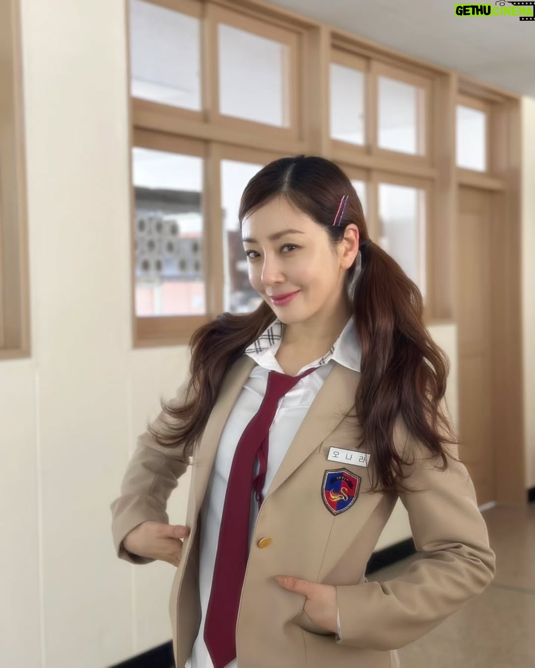 Oh Na-ra - 16.2K Likes - 교복입으면 자연스럽게 요런 표정이...🤣
#빌런의나라
#kbs수목시트콤